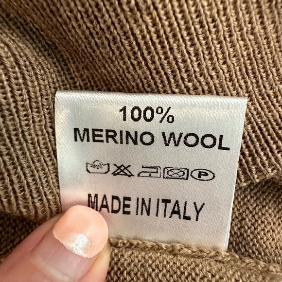 Filoversa 100% Merino Wool Sweater Style Sergei Camel Colour SZ XL Unisex Italy - Picture 4 of 6